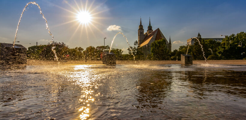 Wasserspiele am Elbufer Magdebur